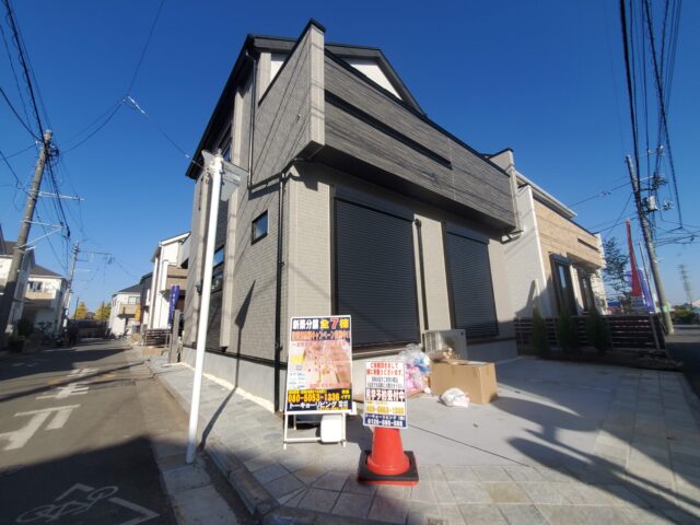 弊社管理物件! お得情情報!👉仲介手数料最大無料対象物件!!●全7棟の新築分譲!●３～４LDKの多彩な間取りプランをご用意!全棟太陽光発電パネル標準設置!室内何時でもご覧いただけます●販売価格5,680万円～●所在：三鷹市野崎4丁目8-12付近