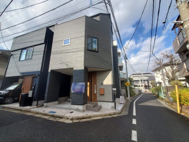 お得情報👉 仲介手数料無料! 更に満額ご成約の場合１００万円のキャッシュバック!(5月６日まで)  販売価格5,990万円 室内何時でもご見学可能です!