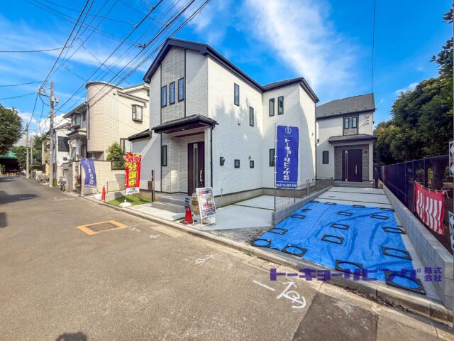 仲介手数料無料。弊社専任物件！練馬区大泉町5-25-22 全３棟