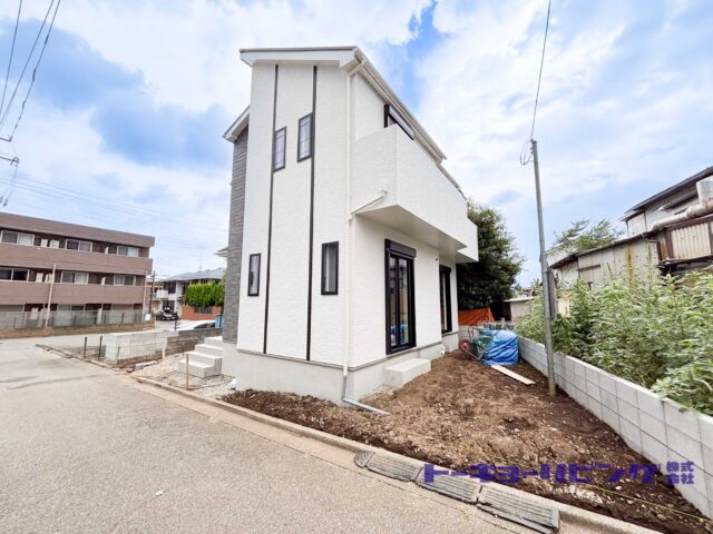 ～小平市小川町2丁目1986-7 新築限定1棟～【弊社管理物件につき仲介手数料無料】「新小平」駅徒歩2分の好立地物件♪駐車スペース2台の4LDK♪物件価格5,890万円