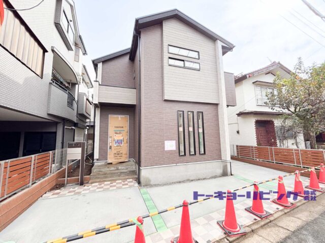 ～東久留米市弥生２丁目 新築戸建住宅 限定1棟～ 【弊社管理物件につき仲介手数料無料】  西武新宿線「花小金井」駅徒歩19分 太陽光発電パネル標準搭載の4LDK♪販売価格5,580万円