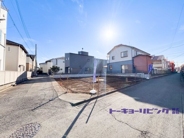 ～東久留米市氷川台1丁目 新築戸建住宅 全2棟～ 【弊社管理物件につき仲介手数料無料】  西武池袋線「東久留米」駅徒歩11分 前面道路が広く開放感のある分譲地です♪角地有り♪ロフト付きの3LDK♪販売価格4,590万円より