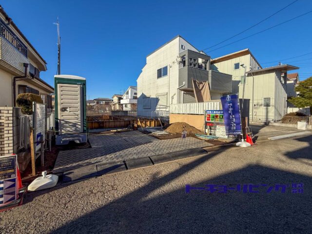 東側前面道路 東側前面道路