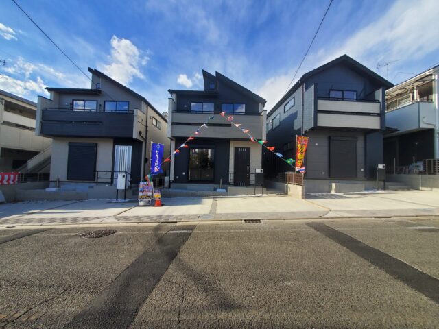 《弊社管理物件》お得な情報👉仲介手数料最大無料対象物件!!★全３棟の新築分譲!★太陽光パネル標準搭載♪販売価格7,180万円～★所在：調布市柴崎2丁目38-7付近