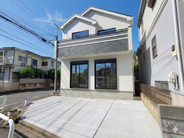 【弊社管理物件】お得な情報!👉仲介手数料最大無料対象物件!!  角地限定1棟の新築分譲!   販売価格6,490万円  所在：西東京市向台町1丁目8-37付近