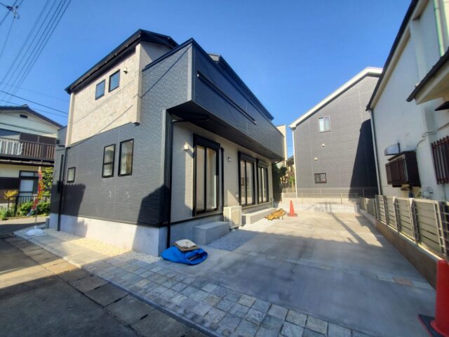 弊社管理物件! 角地限定１棟!!お得情な情報!👉仲介手数料最大無料対象物件!!●大型５ＬＤＫ車庫２台!●太陽光発電パネル標準搭載!●販売価格6,780万円●所在：西東京市住吉町5丁目12-13付近