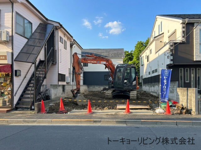 ◆条件無売地◆約34坪の整形地♪お好きなメーカーで建築できます♪金町駅バス10分停歩２分♪葛飾区水元4-2-11♪